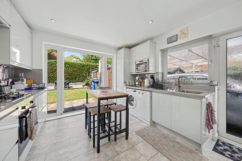 Thornbridge Crescent